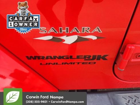 Used 2018 Jeep Wrangler Unlimited Sahara w/ Connectivity Group image 14