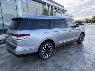 Used 2024 Lincoln Navigator L Black Label video 2