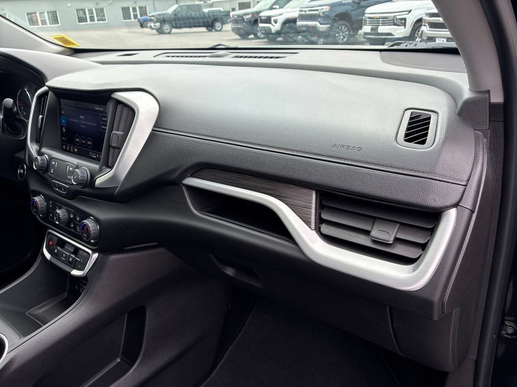 Used 2024 GMC Terrain SLT AWD/4WD image 26