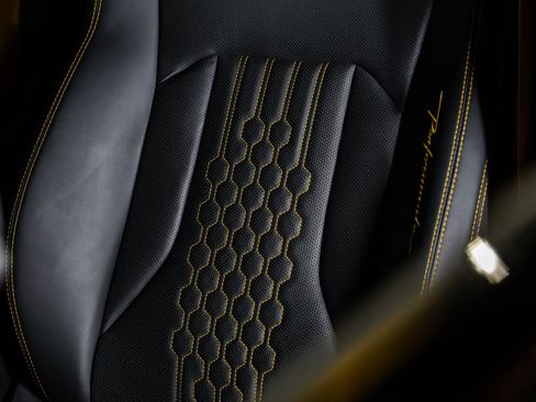 Used 2024 Lamborghini Urus Performante AWD/4WD image 19