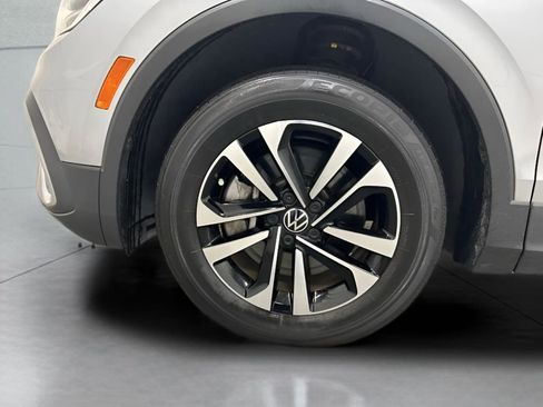 Used 2022 Volkswagen Tiguan S image 13