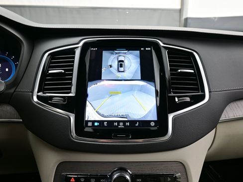 Used 2025 Volvo XC90 B6 Ultra w/ Protection Package image 21