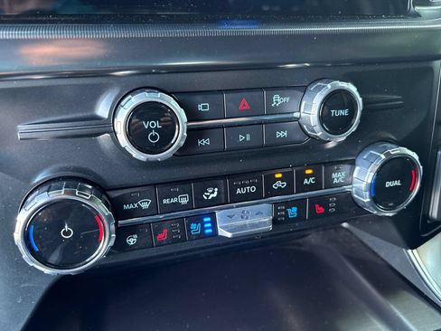 Used 2025 Ford F150 4x4 SuperCrew Platinum w/ Equipment Group 702A High image 31