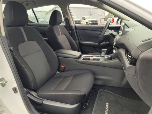 Used 2024 Nissan Sentra SV image 16