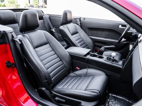 Used 2006 Ford Mustang GT Premium RWD image 75