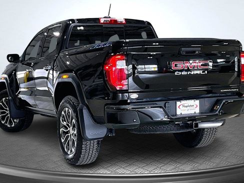 Used 2023 GMC Canyon Denali image 14