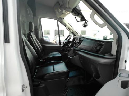 Used 2025 Ford Transit 250 148 Medium Roof RWD image 15