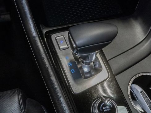 Used 2025 Genesis G70 2.5T AWD/4WD image 23