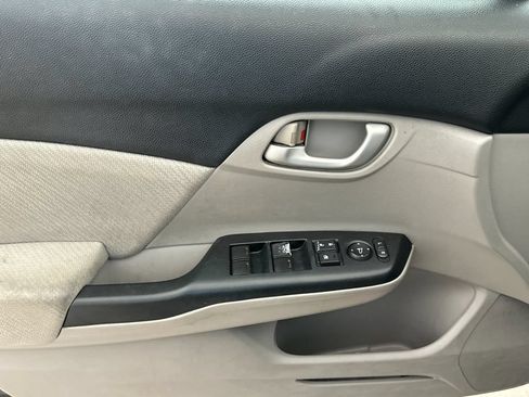 Used 2013 Honda Civic HF image 11