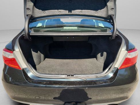 Used 2016 Toyota Camry LE image 24