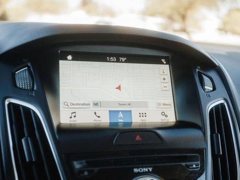 Used 2018 Ford Focus Titanium image 25