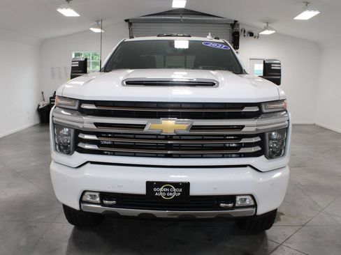Used 2021 Chevrolet Silverado 2500 High Country w/ Z71 Off-Road Package AWD/4WD image 3