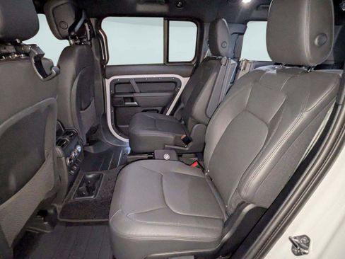 New 2026 Land Rover Defender 130 X-Dynamic SE AWD/4WD image 25