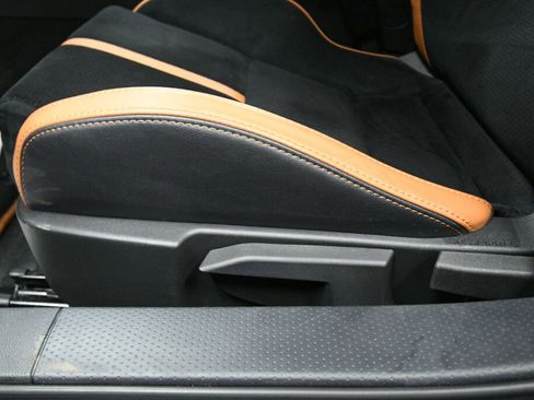 Certified 2025 Toyota GR86 Hakone Edition image 10