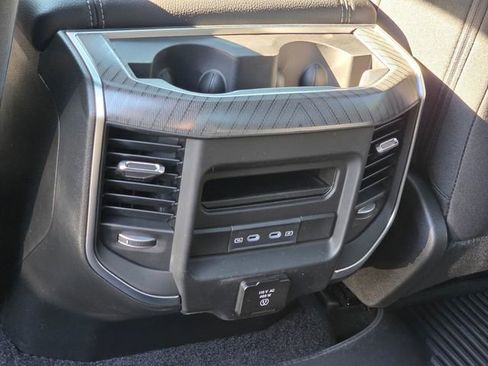 New 2026 RAM 1500 4x4 Crew Cab image 7