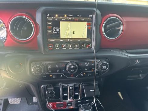 Used 2019 Jeep Wrangler Unlimited Rubicon AWD/4WD image 42