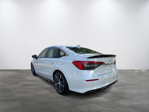 Certified 2024 Honda Civic Touring image 3