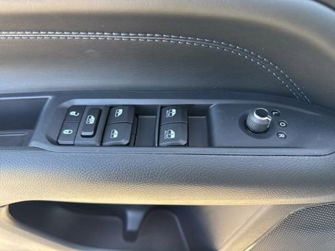 New 2026 Jeep Compass Latitude AWD/4WD image 9