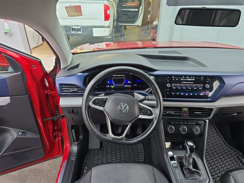 Used 2022 Volkswagen Taos SE image 13