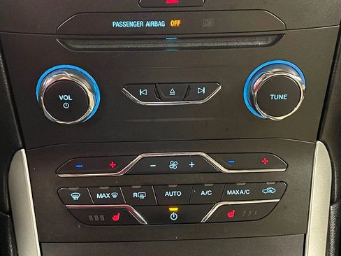 Used 2015 Ford Edge SEL w/ Equipment Group 201A image 30