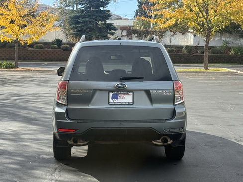 Used 2013 Subaru Forester 2.5X Premium w/ Popular Pkg 2 AWD/4WD image 7