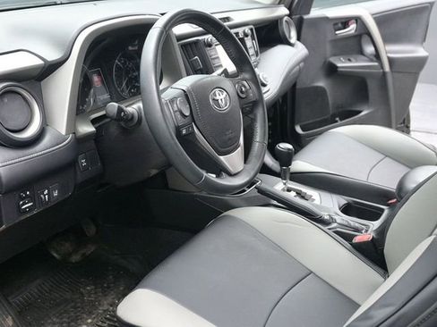Used 2017 Toyota RAV4 XLE image 13