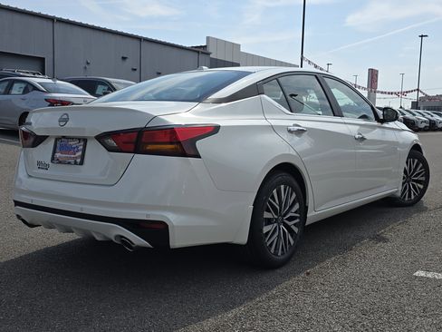 New 2025 Nissan Altima 2.5 SV w/ SV Premium Package image 13
