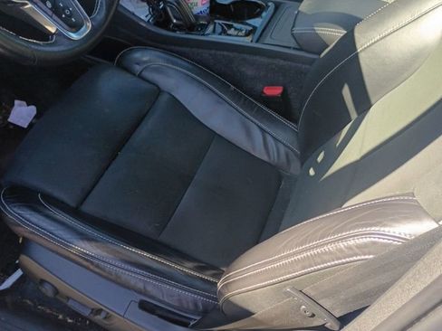 Used 2021 Volvo XC40 T5 R-Design w/ Advanced Package image 34