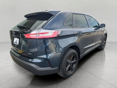 Certified 2023 Ford Edge SE image 6