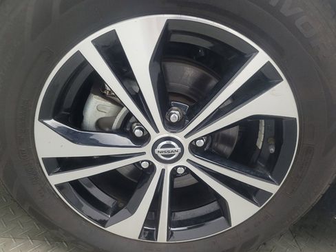 Used 2023 Nissan Sentra SV FWD image 31