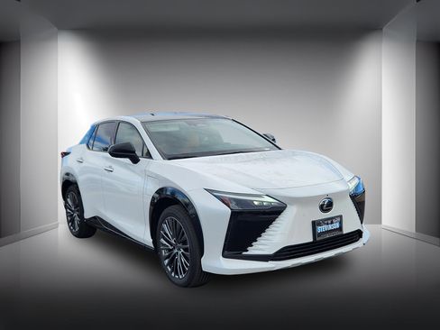 New 2026 Lexus RZ 450e RZ 450e Luxury image 4
