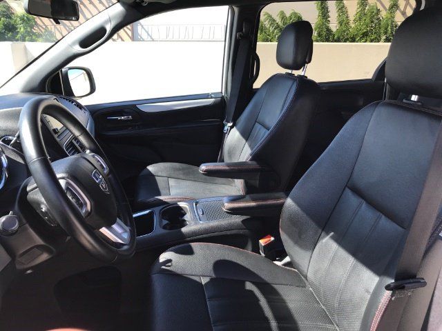 Used 2016 Dodge Grand Caravan R/T FWD image 11