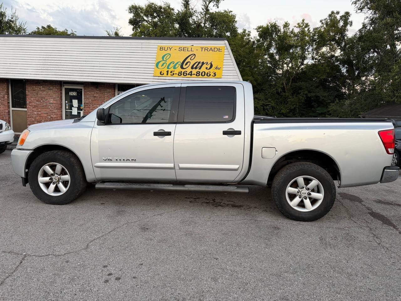 Used 2013 Nissan Titan SV AWD/4WD image 14