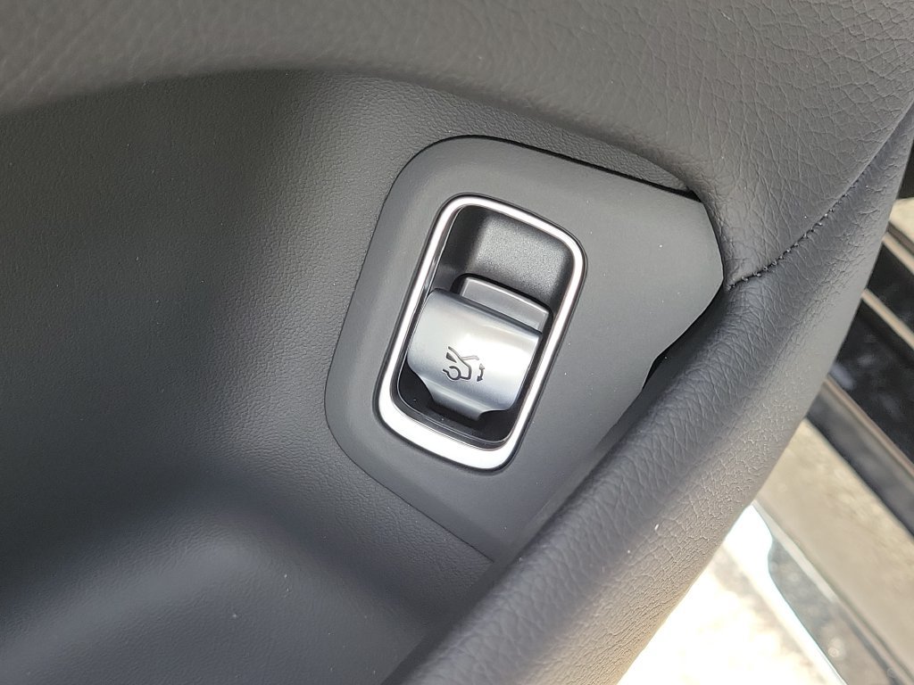 Used 2026 Mercedes-Benz S 500 4MATIC image 30
