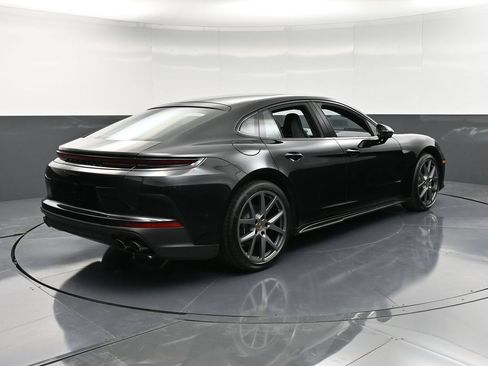 Certified 2025 Porsche Panamera 4 AWD/4WD image 8