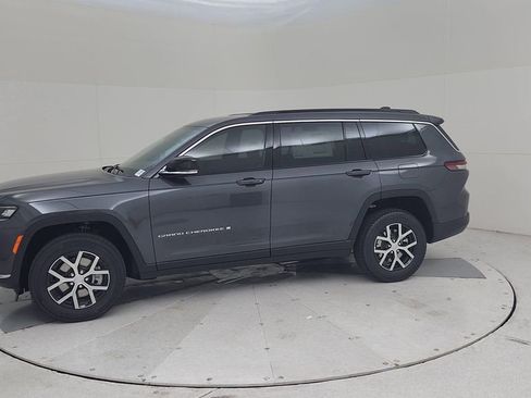 New 2025 Jeep Grand Cherokee L Limited image 8