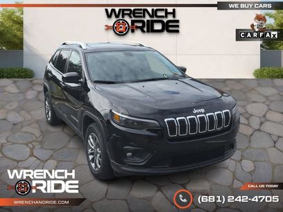 Used 2019 Jeep Cherokee Latitude Plus w/ Comfort/Convenience Group