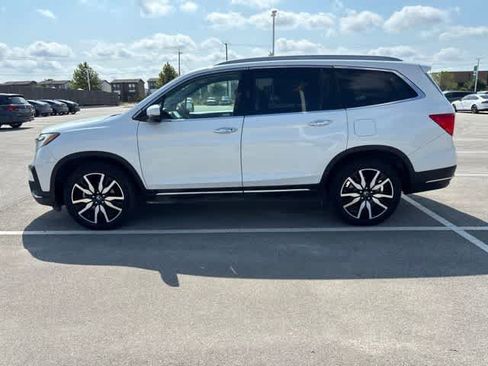 Used 2021 Honda Pilot Touring image 2