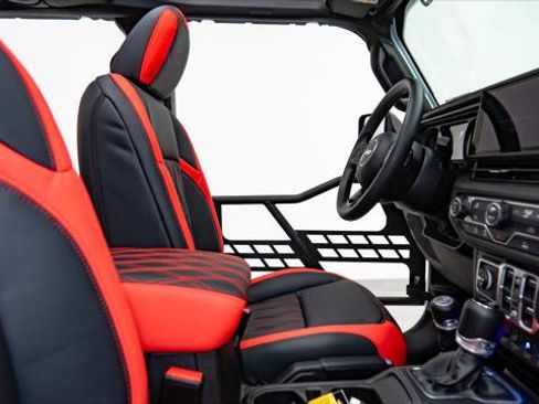 Used 2026 Jeep Wrangler Unlimited Sport image 32