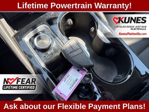 Used 2024 Buick Envision Preferred AWD/4WD image 39