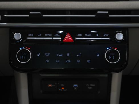 Certified 2025 Hyundai Tucson SEL AWD/4WD image 19