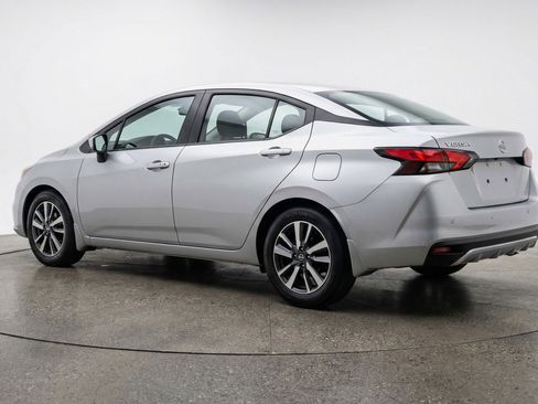 Used 2025 Nissan Versa SV FWD image 5
