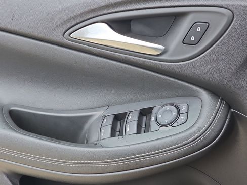 Used 2025 Buick Encore GX Preferred FWD image 28