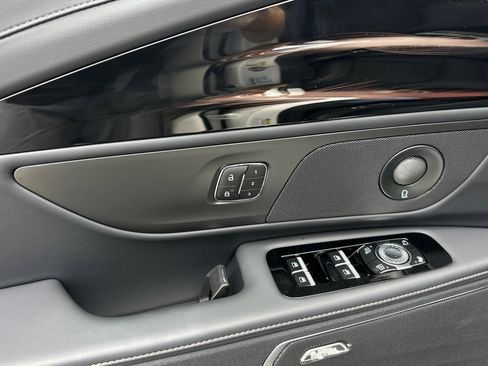 New 2026 Lincoln Nautilus Reserve w/ Jet Appearance Package AWD/4WD image 10