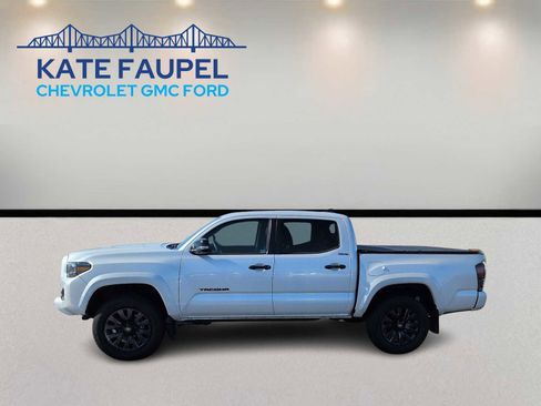 Used 2023 Toyota Tacoma Limited w/ Nightshade Package image 4
