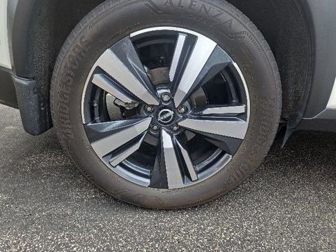 Certified 2023 Nissan Rogue Platinum w/ Platinum Premium Package AWD/4WD image 10