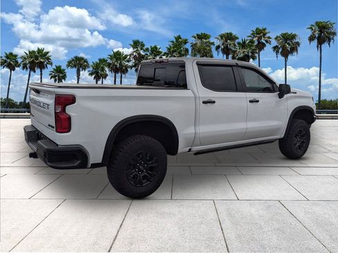 Used 2024 Chevrolet Silverado 1500 ZR2 w/ Dark Appearance Package image 9