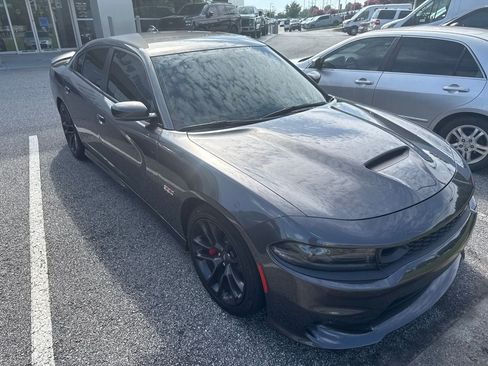Used 2022 Dodge Charger Scat Pack RWD image 4