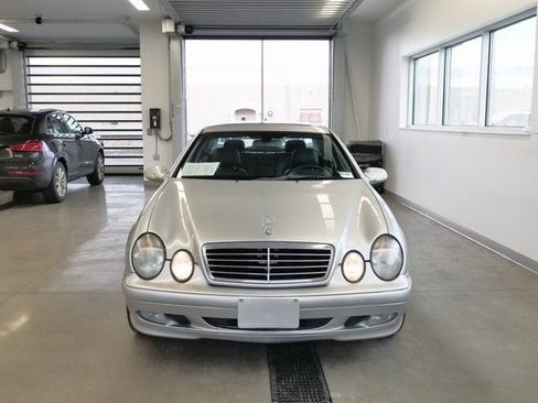 Used 2002 Mercedes-Benz CLK 320 Coupe image 2