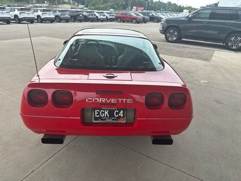 Used 1996 Chevrolet Corvette Coupe RWD image 3